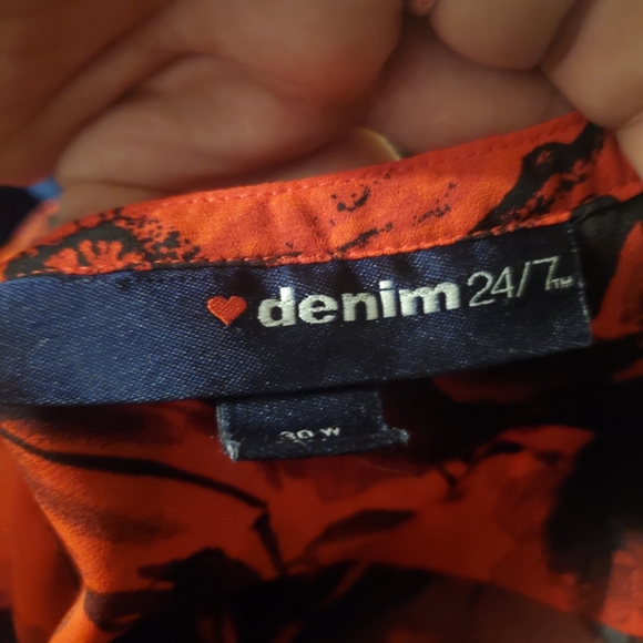 Tunic - Picture 2 of 2